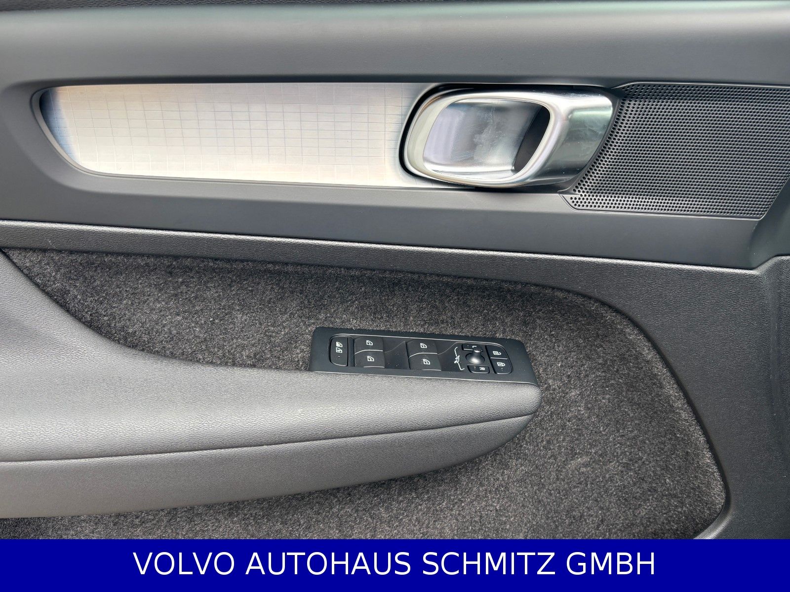 Volvo XC40 B4 Core AHK BLIS ACC Standheizung