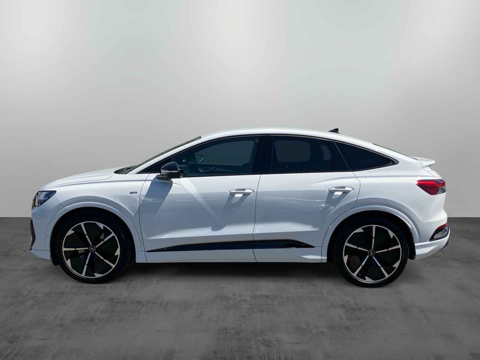 Audi Q4 Sportback e-tron S-Line 45 quattro/ Navi, AHK