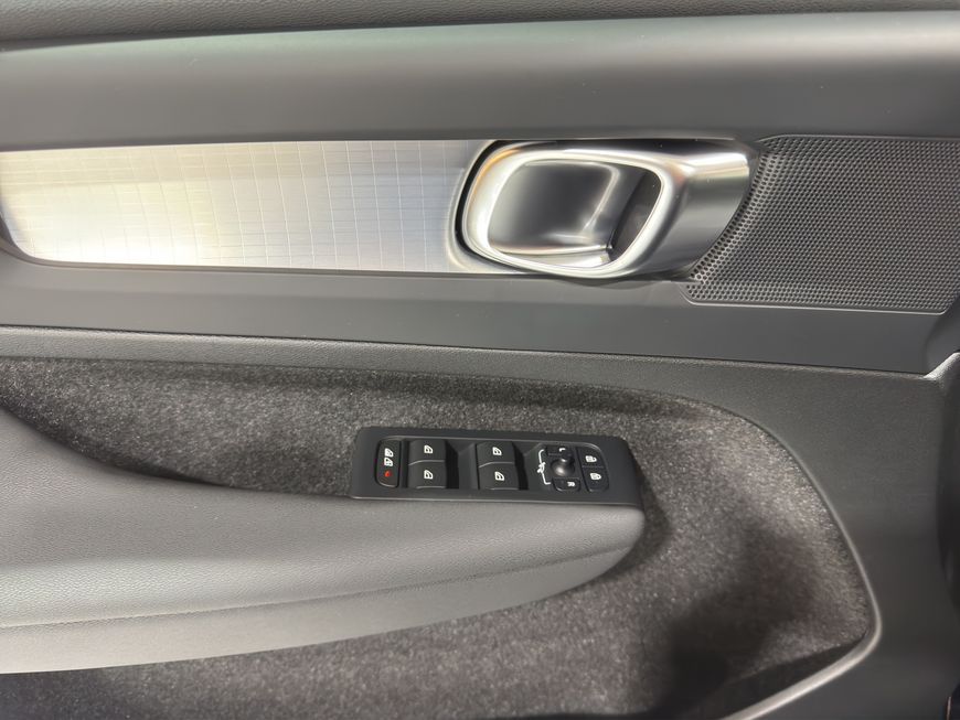 Volvo XC40 B3 B DKG Core *NAVI*CAR PLAY*RFK*