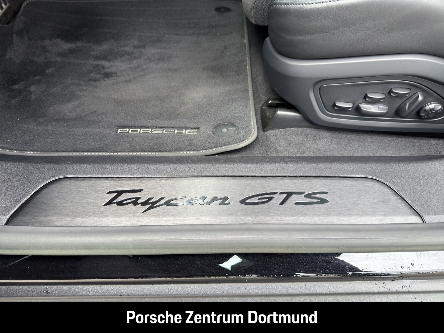 Porsche Taycan GTS Head-Up LED-Matrix Surround-View