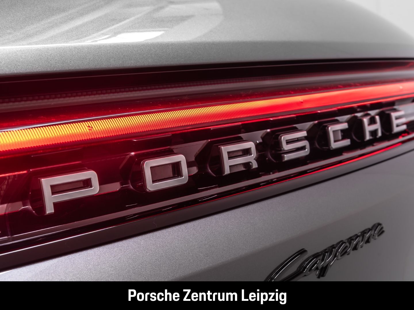 Porsche Cayenne E-Hybrid Sportabgas HeadUp Massage ACC