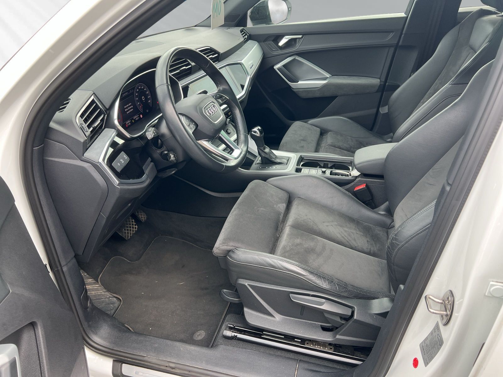 Audi Q3 S line 35 TDI quattro - Samsaru's Car Outlet