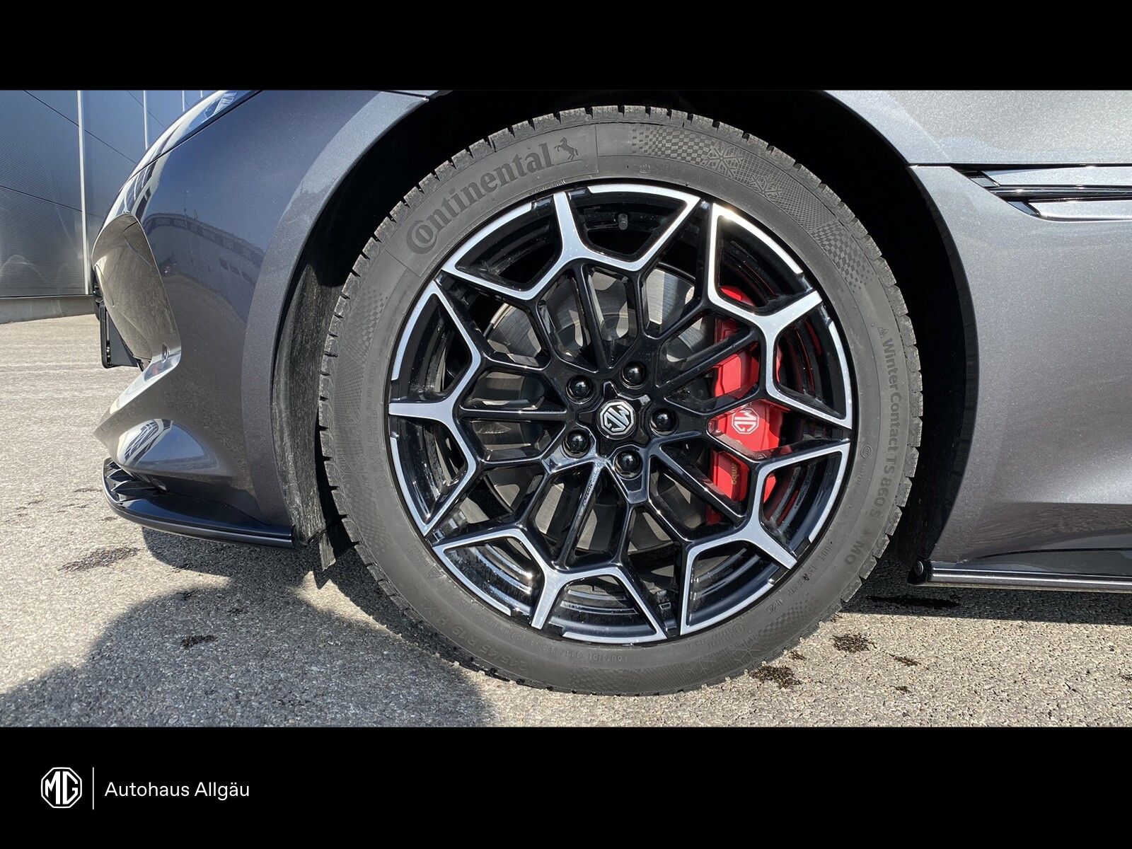 MG Cyberster Roadster ACC 360 Keyl MG iSmart LED