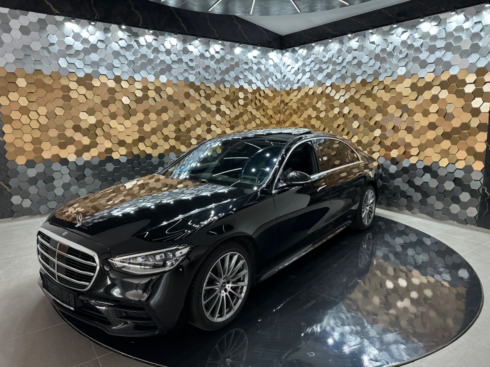 Mercedes-Benz S 580 4M Lang - Samsaru's Car Outlet