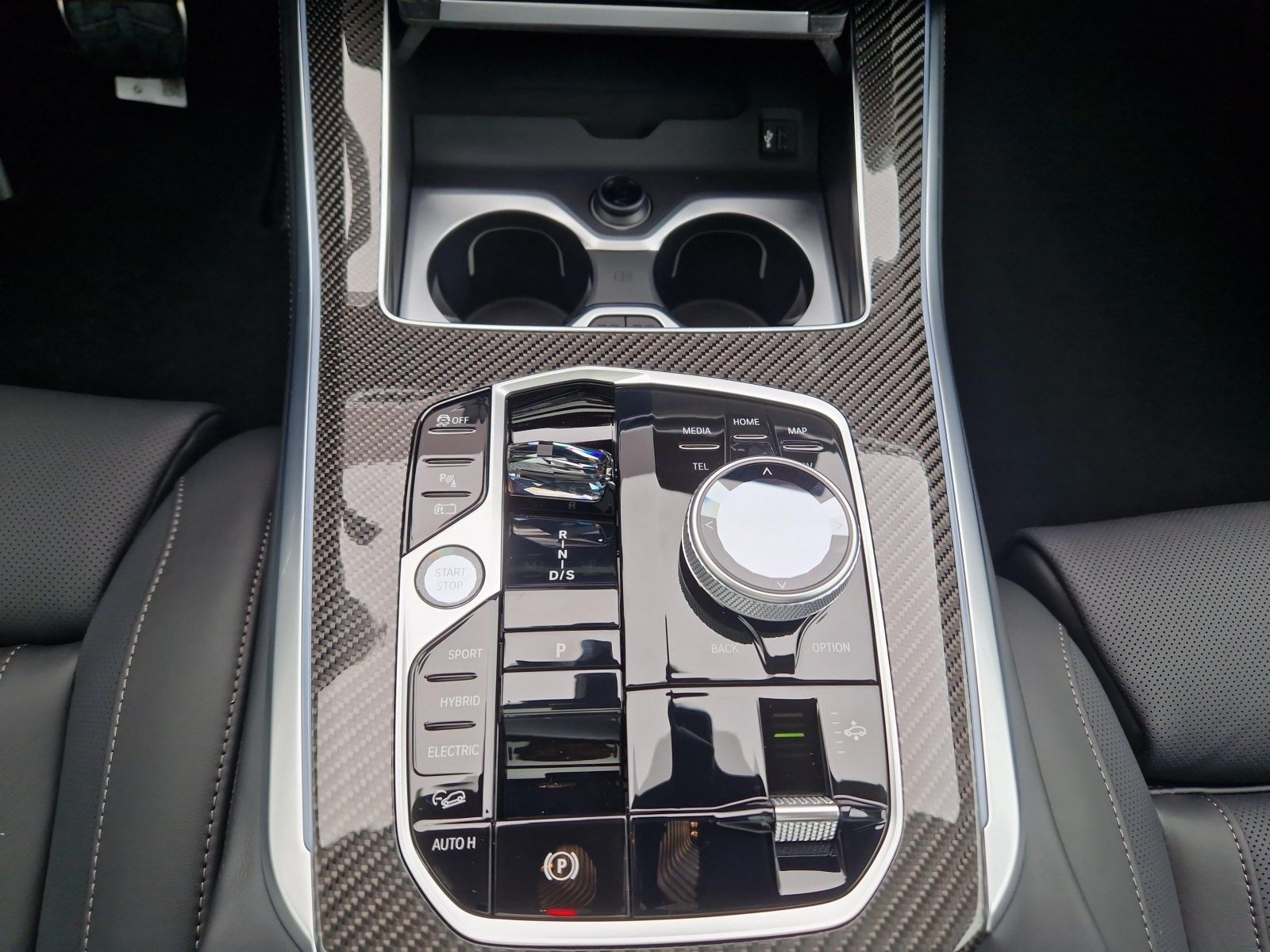 BMW X5 xDrive50e M Sport Pro|AHK|SkyLounge|H/K