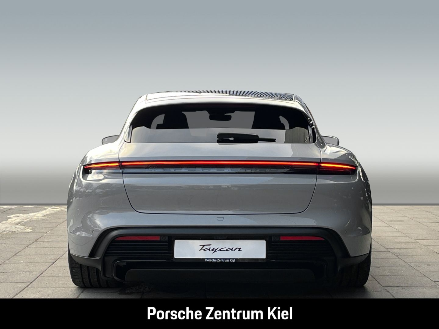 Porsche Taycan GTS HA-Lenkung InnoDrive Head-Up BOSE