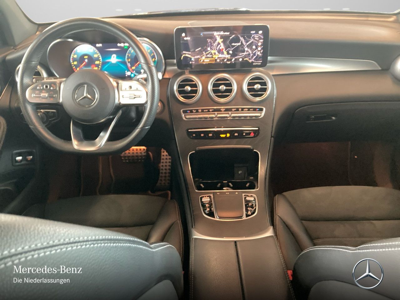 Mercedes-Benz GLC 300 e 4M AMG - Samsaru's Car Outlet