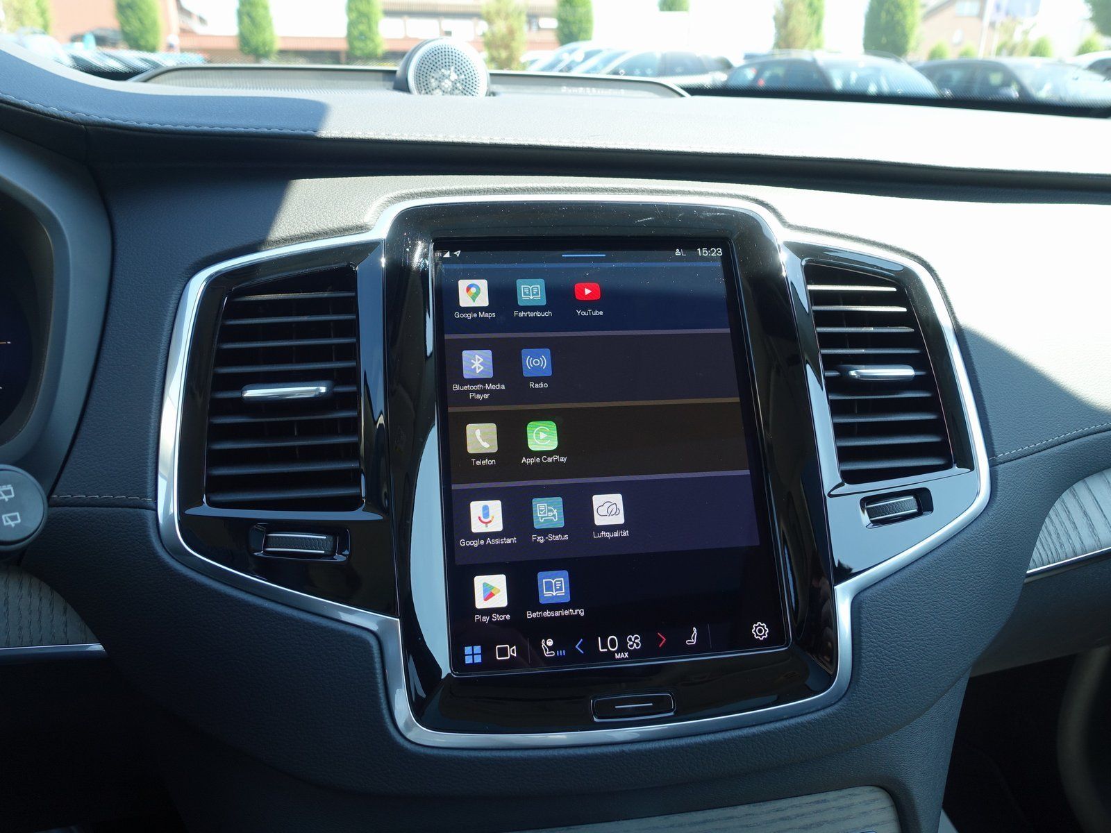 Volvo XC90 Recharge Ultimate Bright T8 AWD - Samsaru's Car Outlet