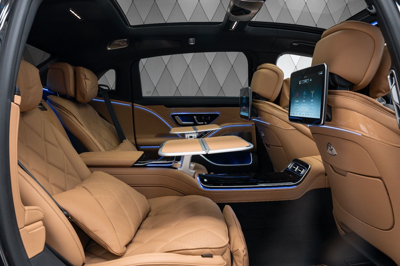 Mercedes-Benz S 680 Maybach - Samsaru's Car Outlet