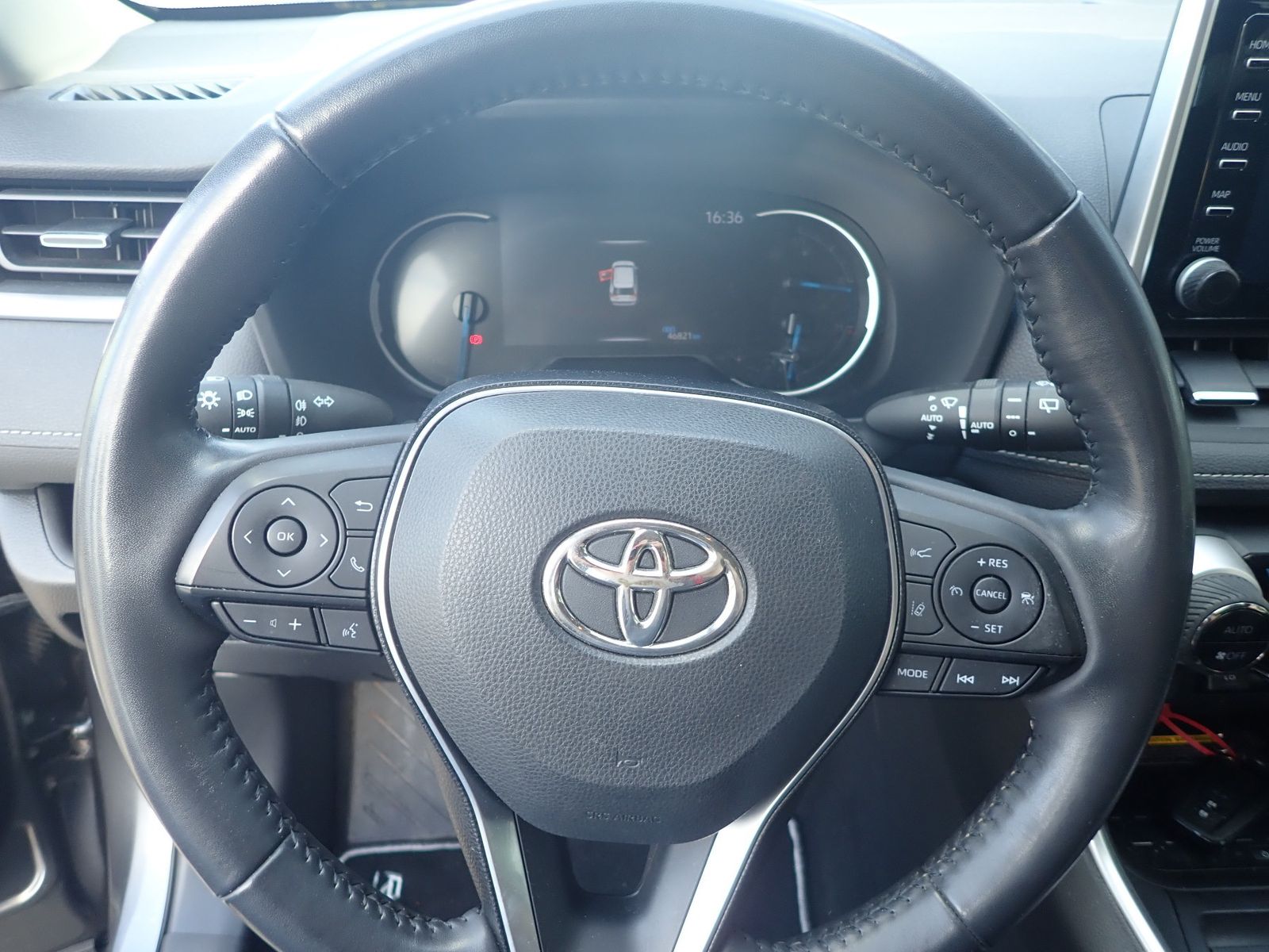 Toyota RAV 4 Hybrid 4x2 Team - Samsaru's Car Outlet