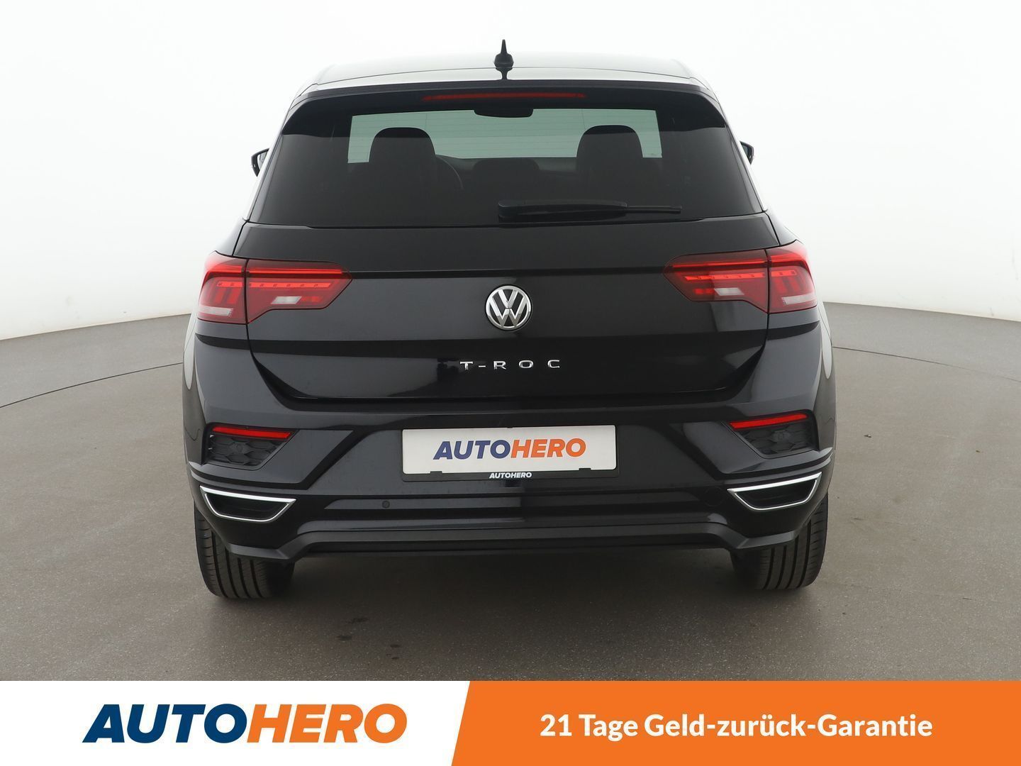 Volkswagen T-Roc 1.5 TSI ACT Sport - Samsaru's Car Outlet