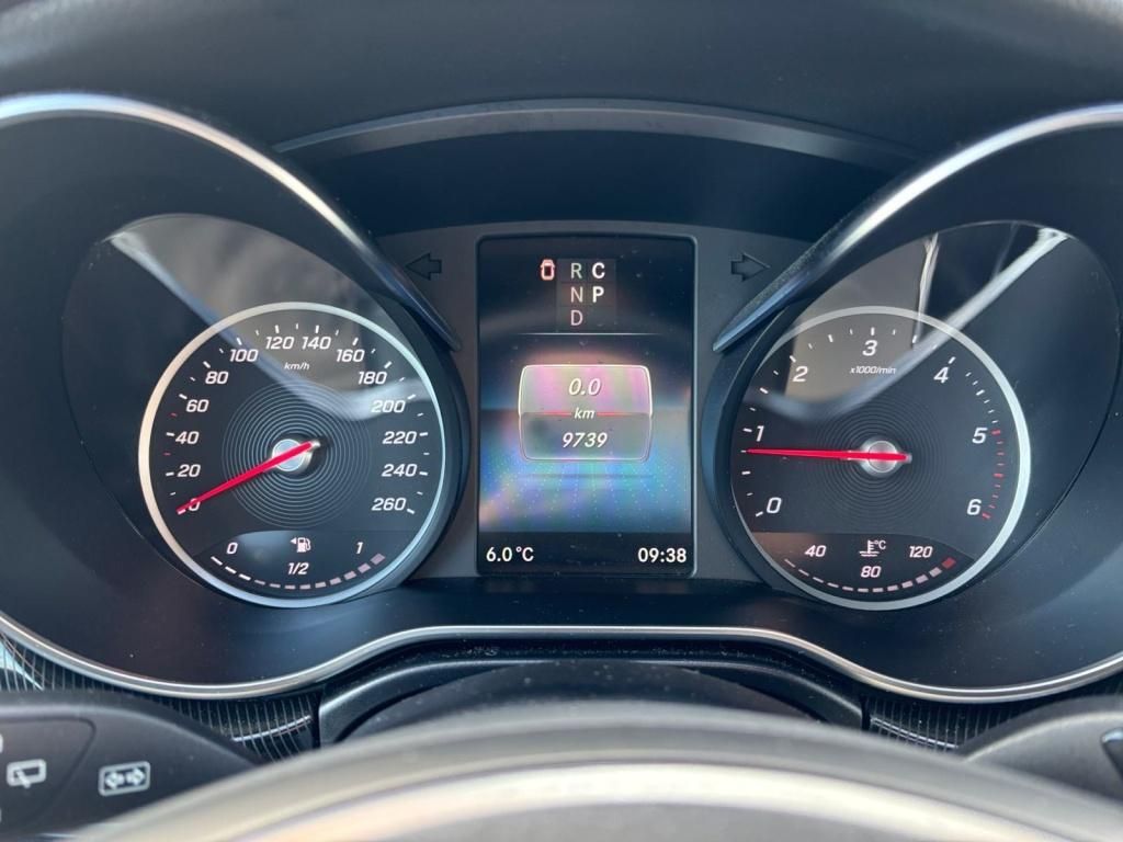 Mercedes-Benz V 220 d EDITION - Samsaru's Car Outlet