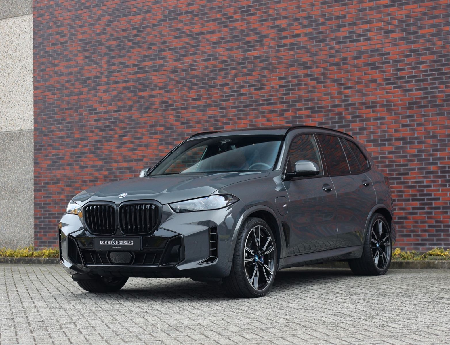 BMW X5 50e xDrive | Skylounge - AHK - HUD
