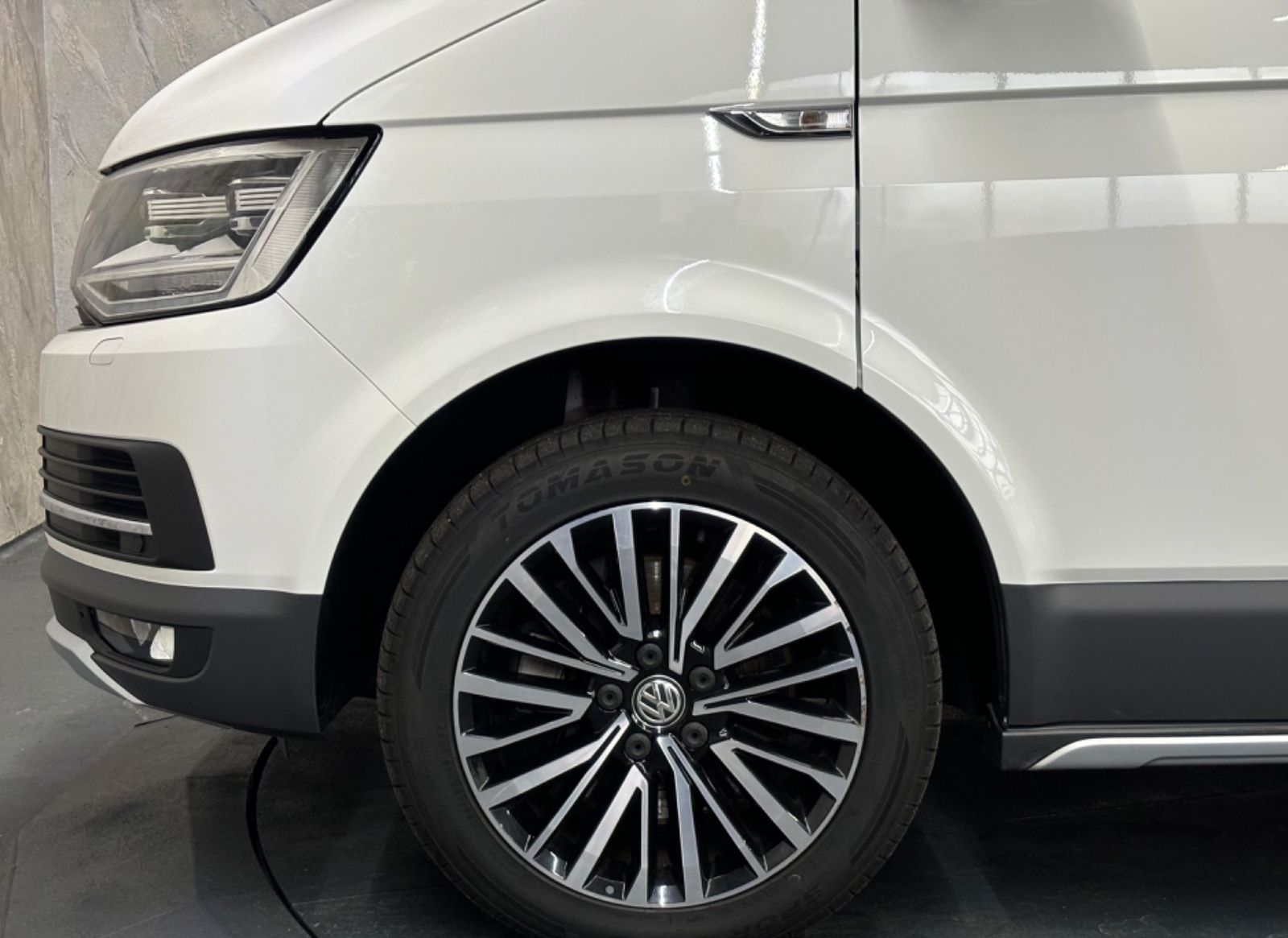 Volkswagen T6 Multivan PanAmericana - Samsaru's Car Outlet