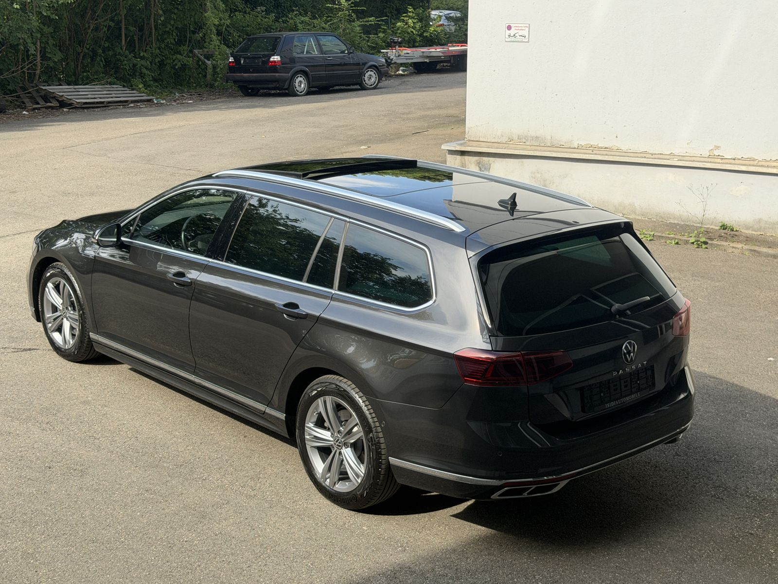Volkswagen Passat R-Line LED Virtual Pano Massage H&K AHK