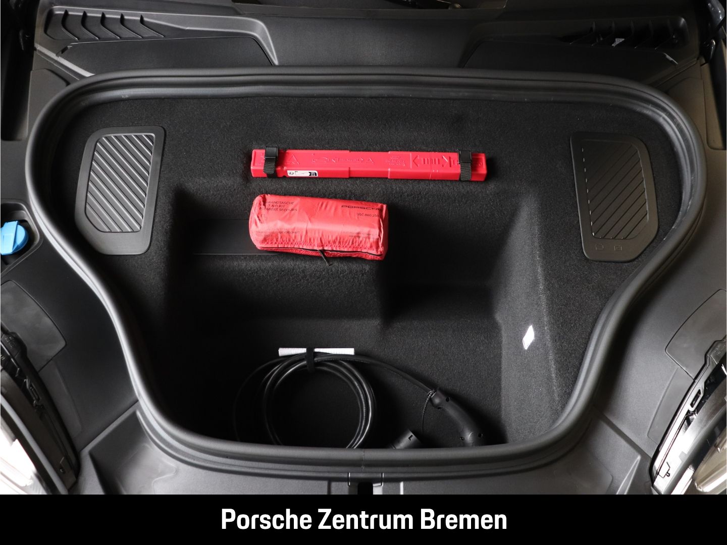 Porsche Macan 4S - Samsaru's Car Outlet