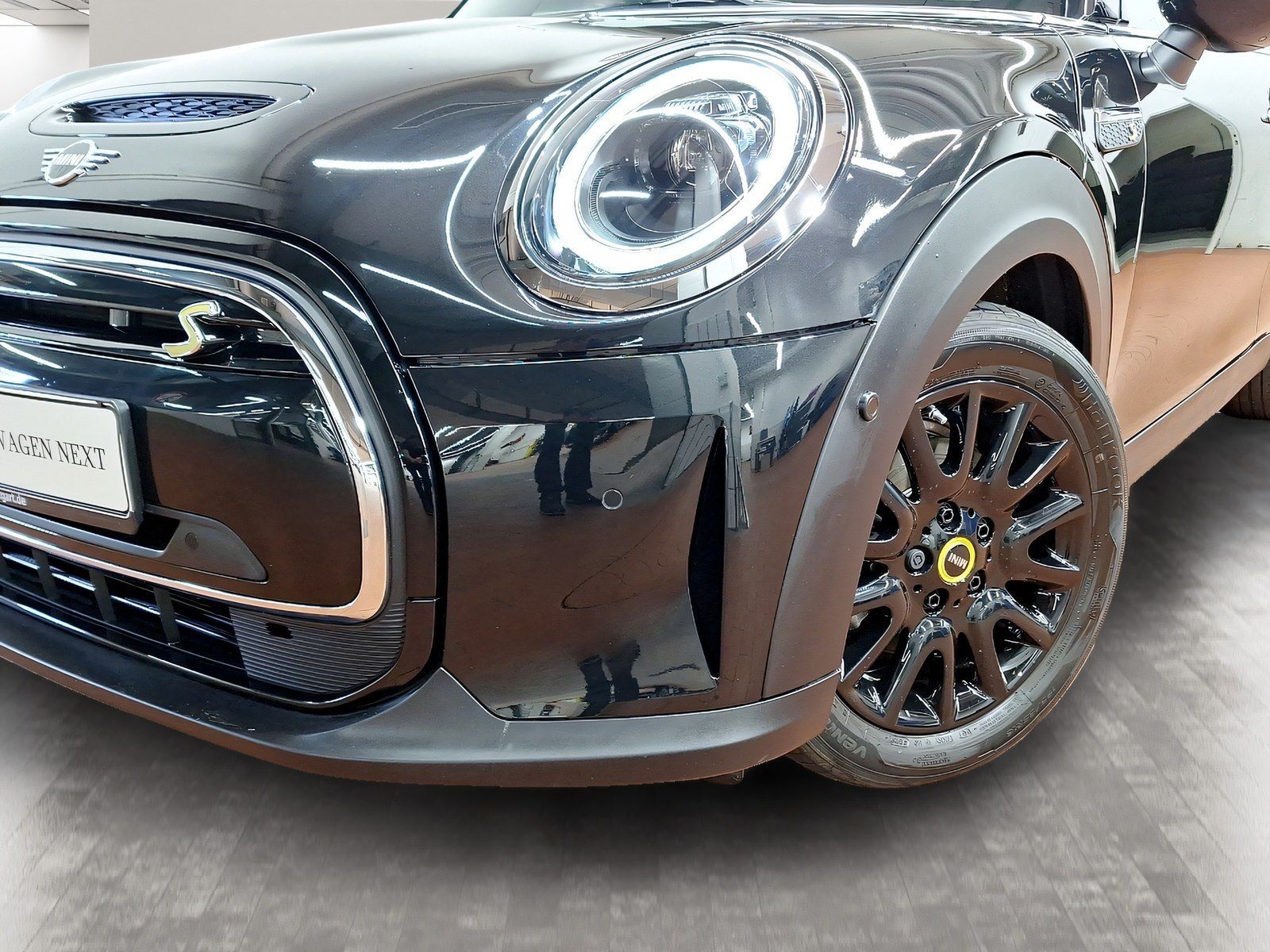 MINI Cooper SE - Samsaru's Car Outlet