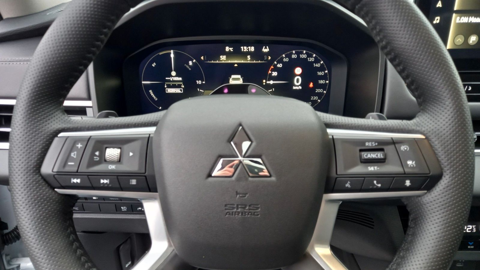 Mitsubishi Outlander PHEV Top
