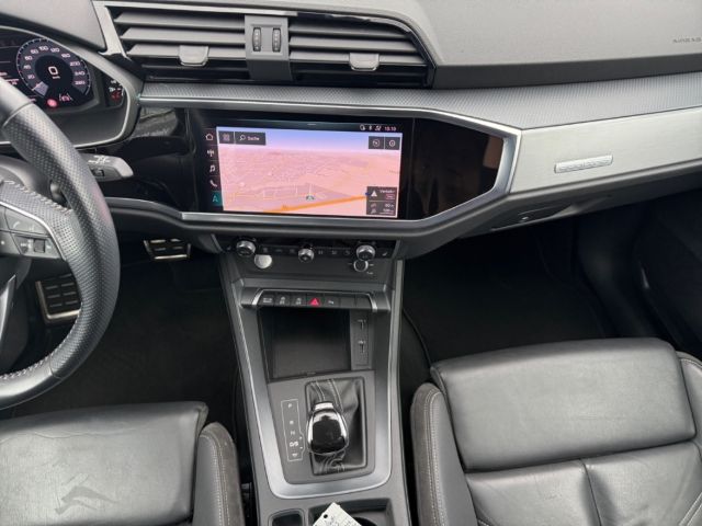 Audi Q3 40 TFSI quattro S-line - Samsaru's Car Outlet