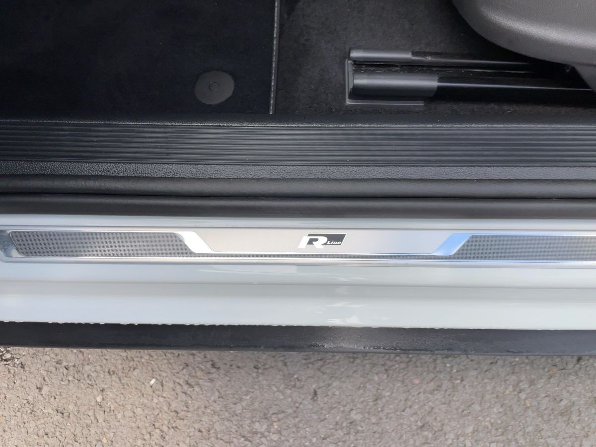 Volkswagen T-Roc 1.5 TSI Sport - Samsaru's Car Outlet
