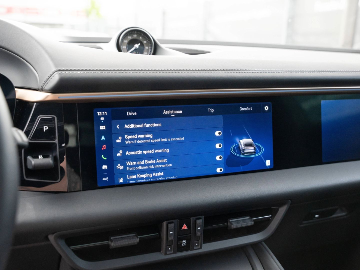 Porsche Macan Turbo Burmester AHK AR HUD Surround View