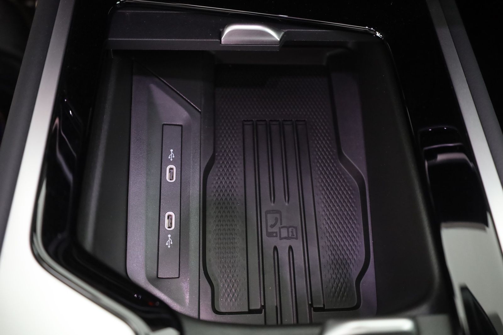 Volkswagen Passat Variant R-Line 2.0 TSI DSG Matrix Pano AH