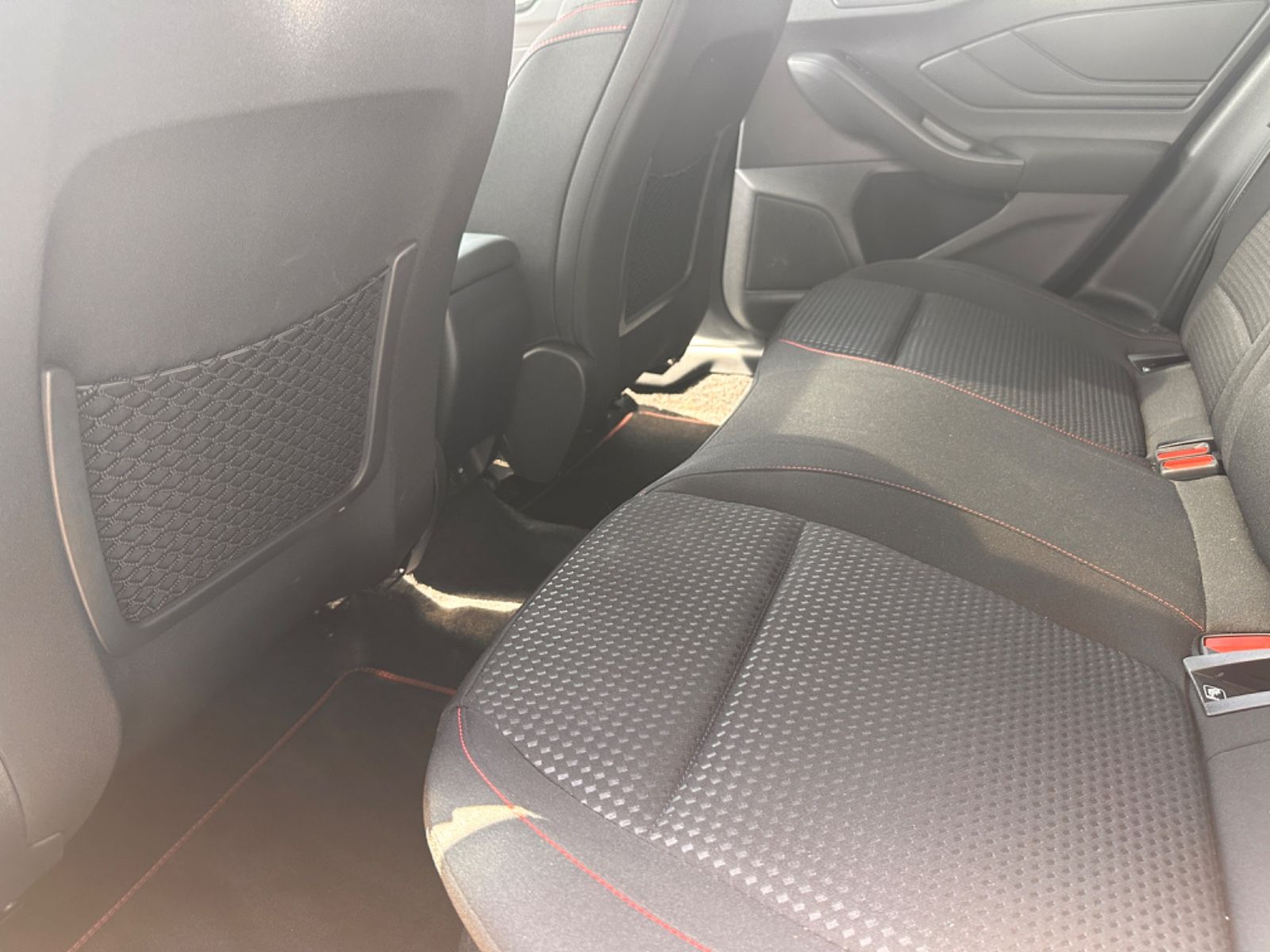 Ford Focus ST-Line X >LED+KAM+PANO-DACH+BLIS+19"ZOLL<
