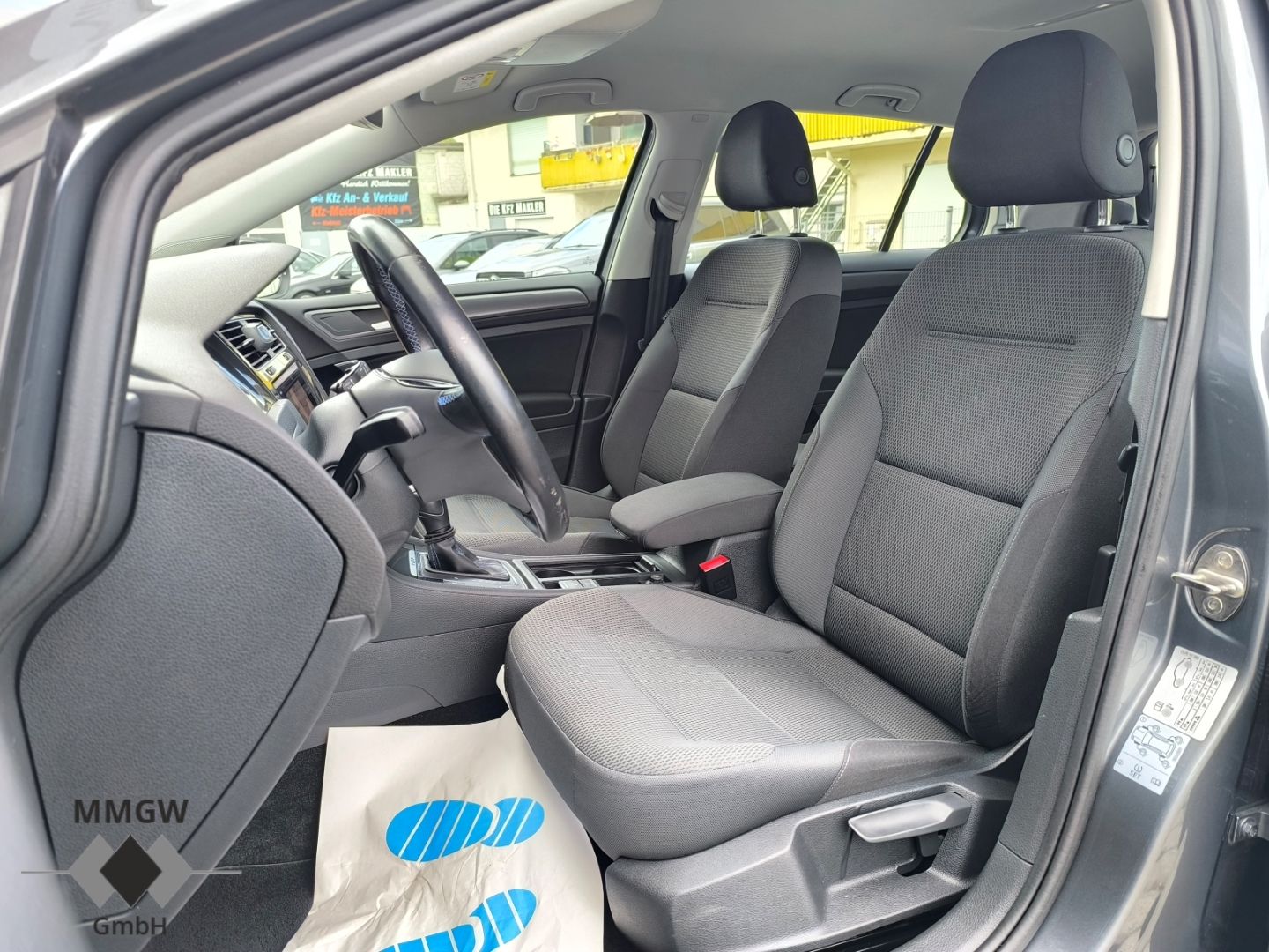 Volkswagen Golf VII e-e- - Samsaru's Car Outlet