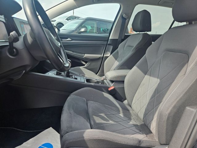 Volkswagen Golf VIII Style - Samsaru's Car Outlet