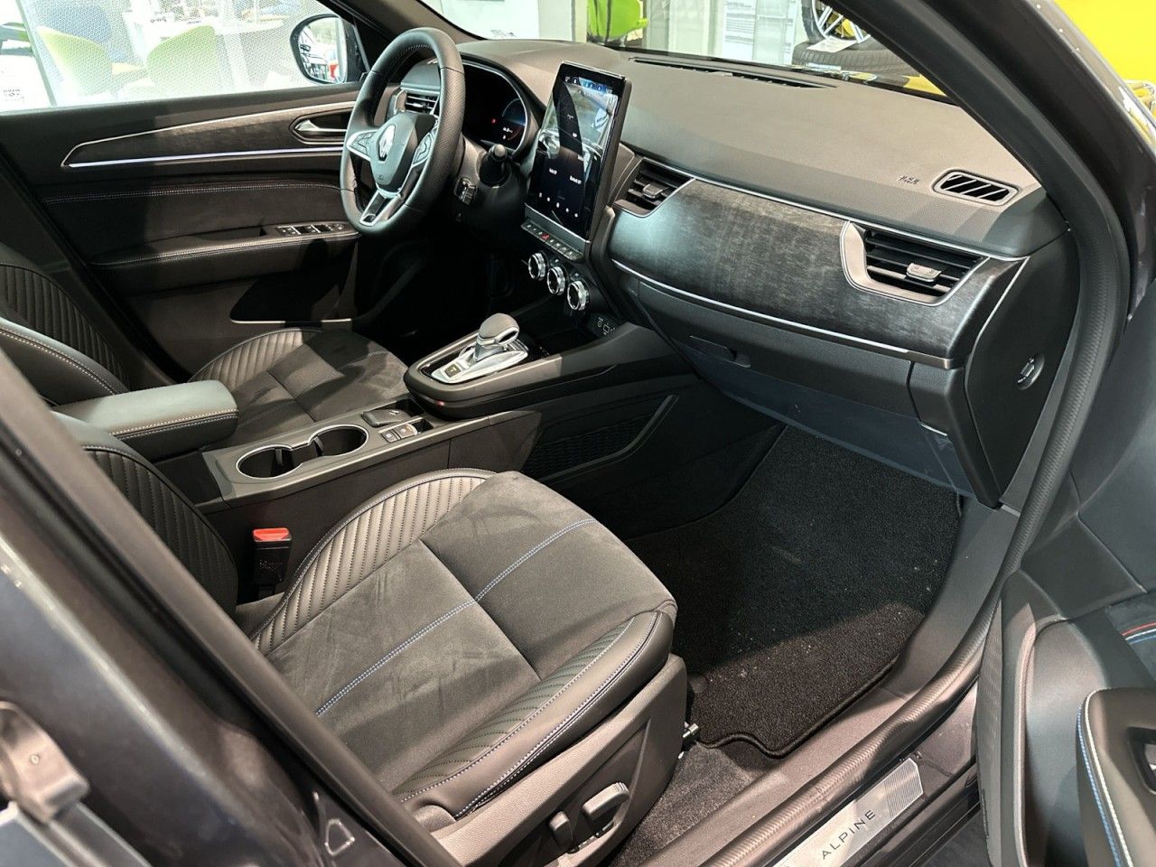 Renault Arkana Esprit Alpine E-Tech Full Hybrid - Samsaru's Car Outlet