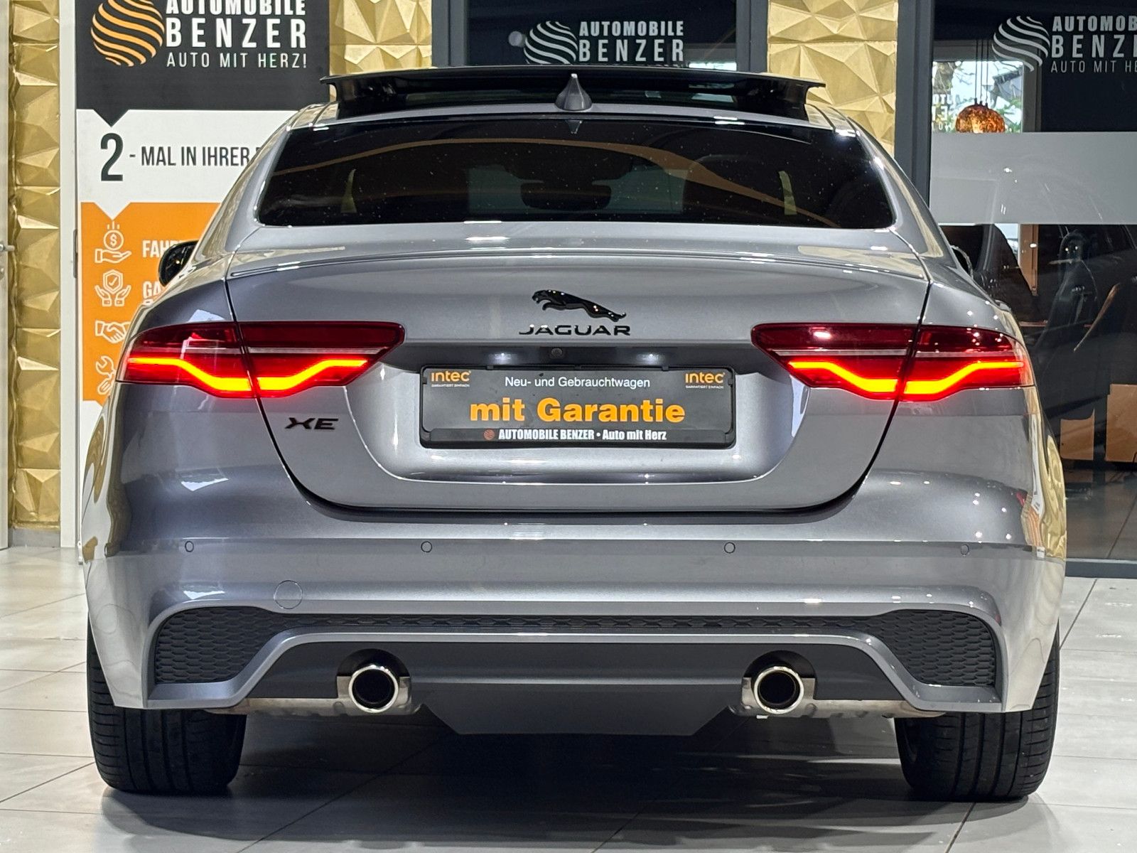 Jaguar XE R-Dynamic Black/360''KAM/PANO/EXCLUSIV/MERIDI