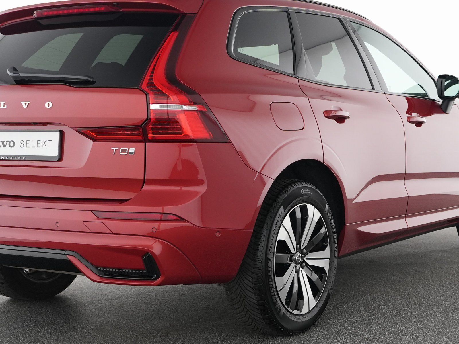 Volvo XC60 T8 Recharge AWD Geartronic Plus Dark