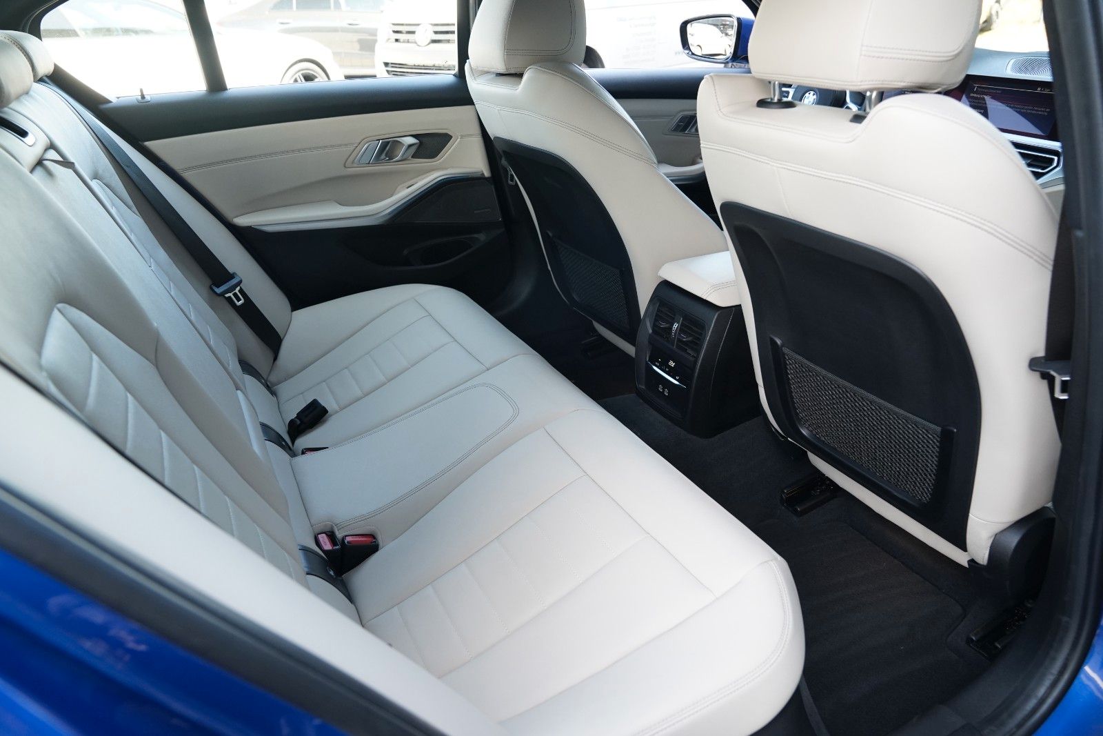 BMW 330e M Sport LCProf-Laser-360-HuD-ACC-H&K-ad.Fwk