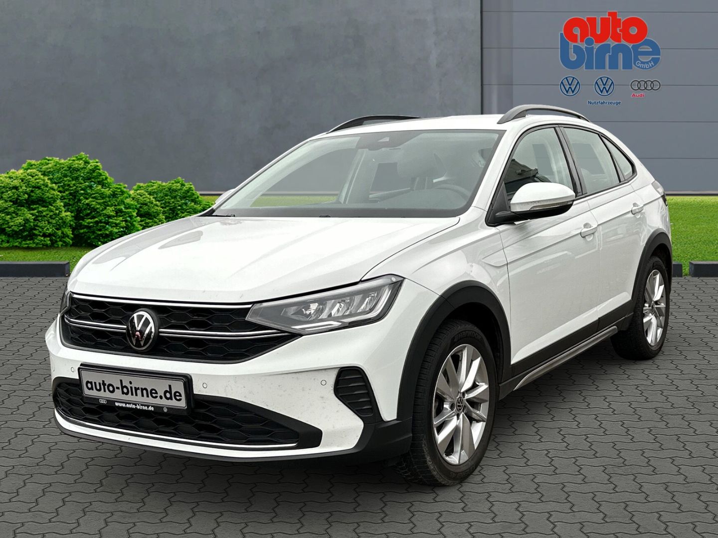 Volkswagen Taigo 1.0 TSI Life - Samsaru's Car Outlet