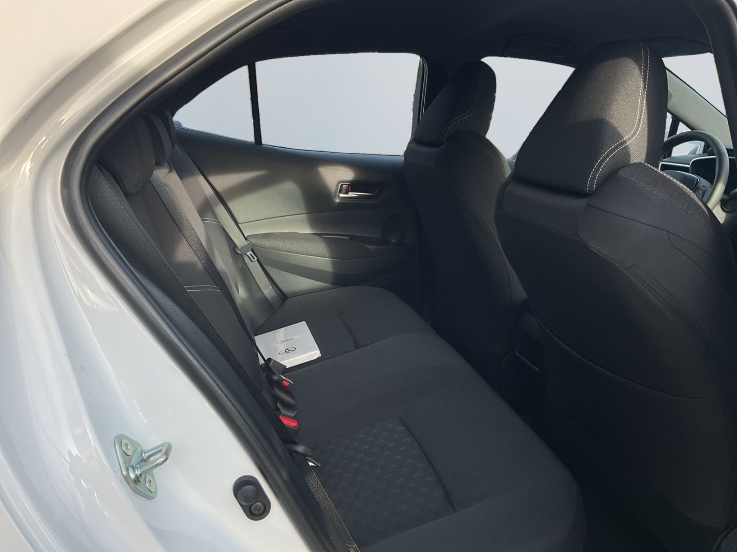 Toyota Corolla 1.8 Hybrid Comfort *LED*ACC*SHZ*CarPlay*