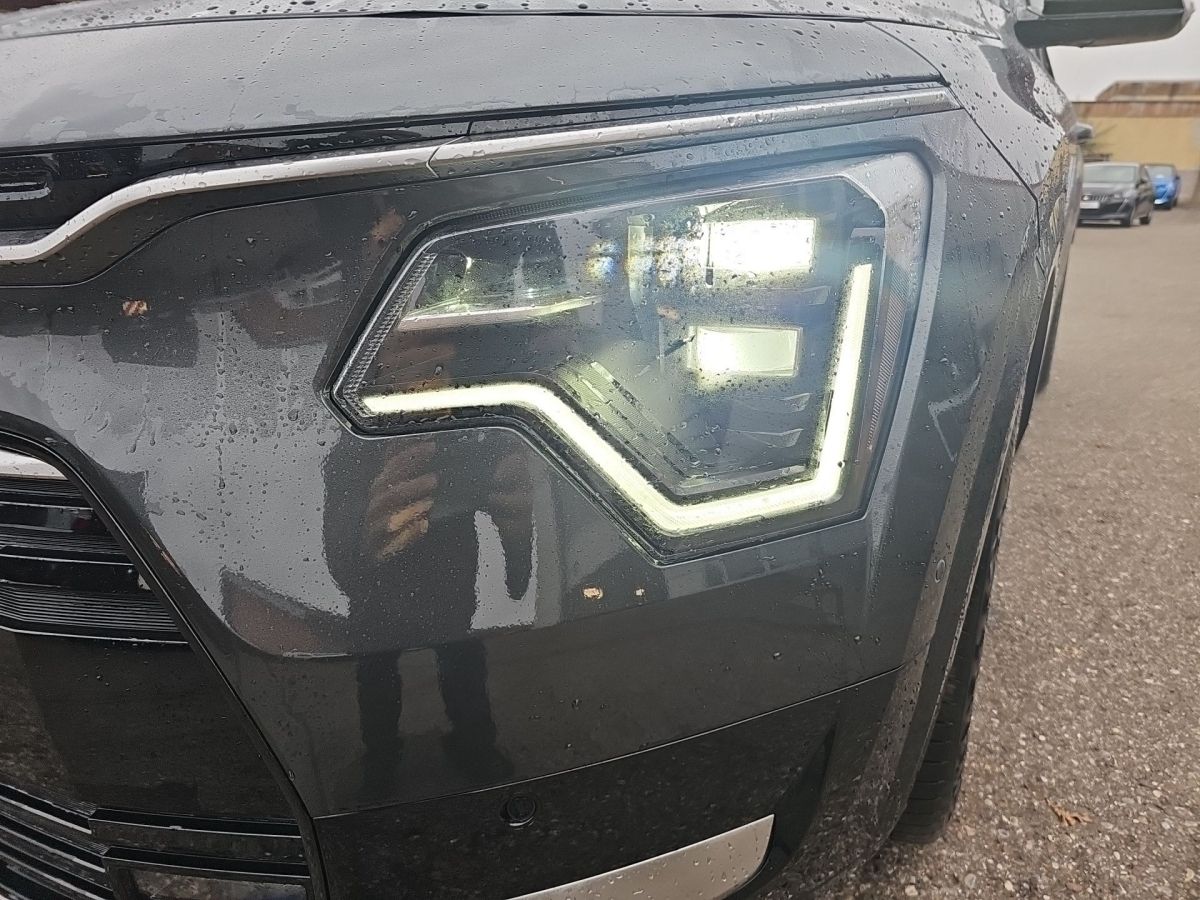 Kia Niro 1.6 Hybrid Spirit - Samsaru's Car Outlet