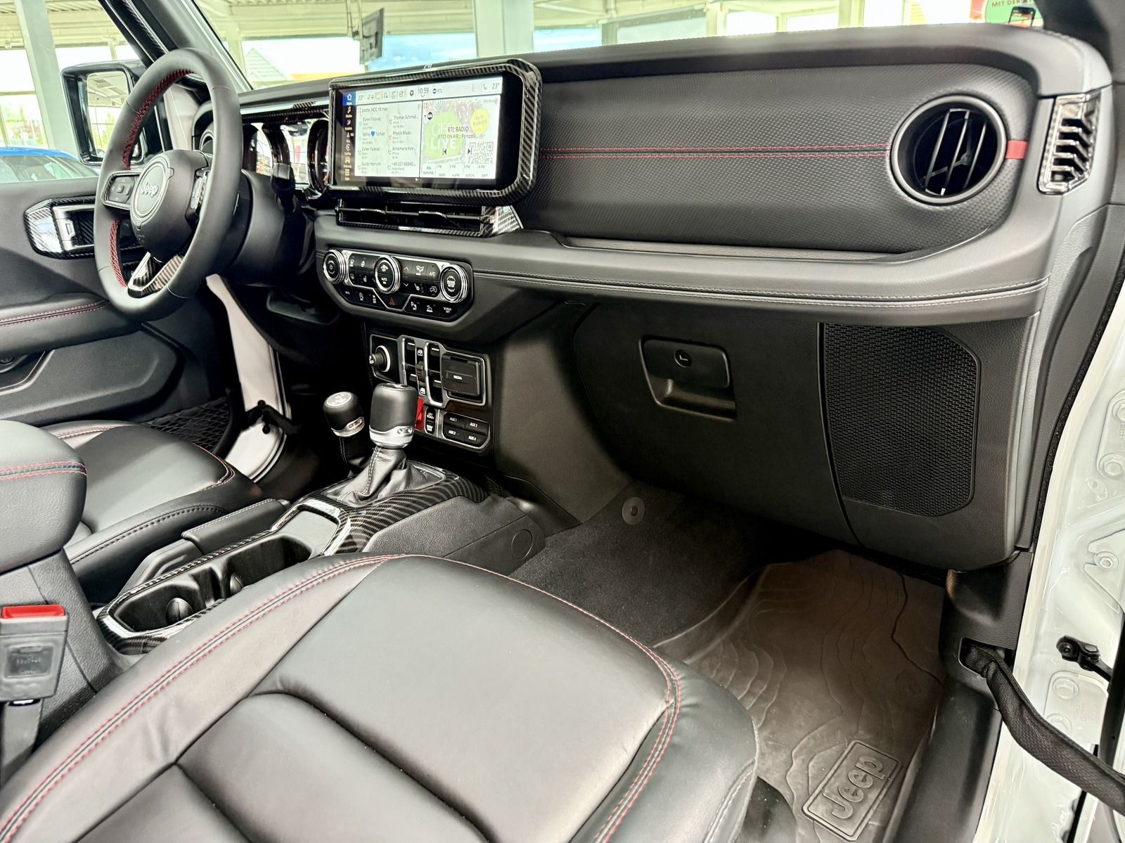 Jeep Wrangler 2.0 Sky One Rubicon Brute Look + Carbon