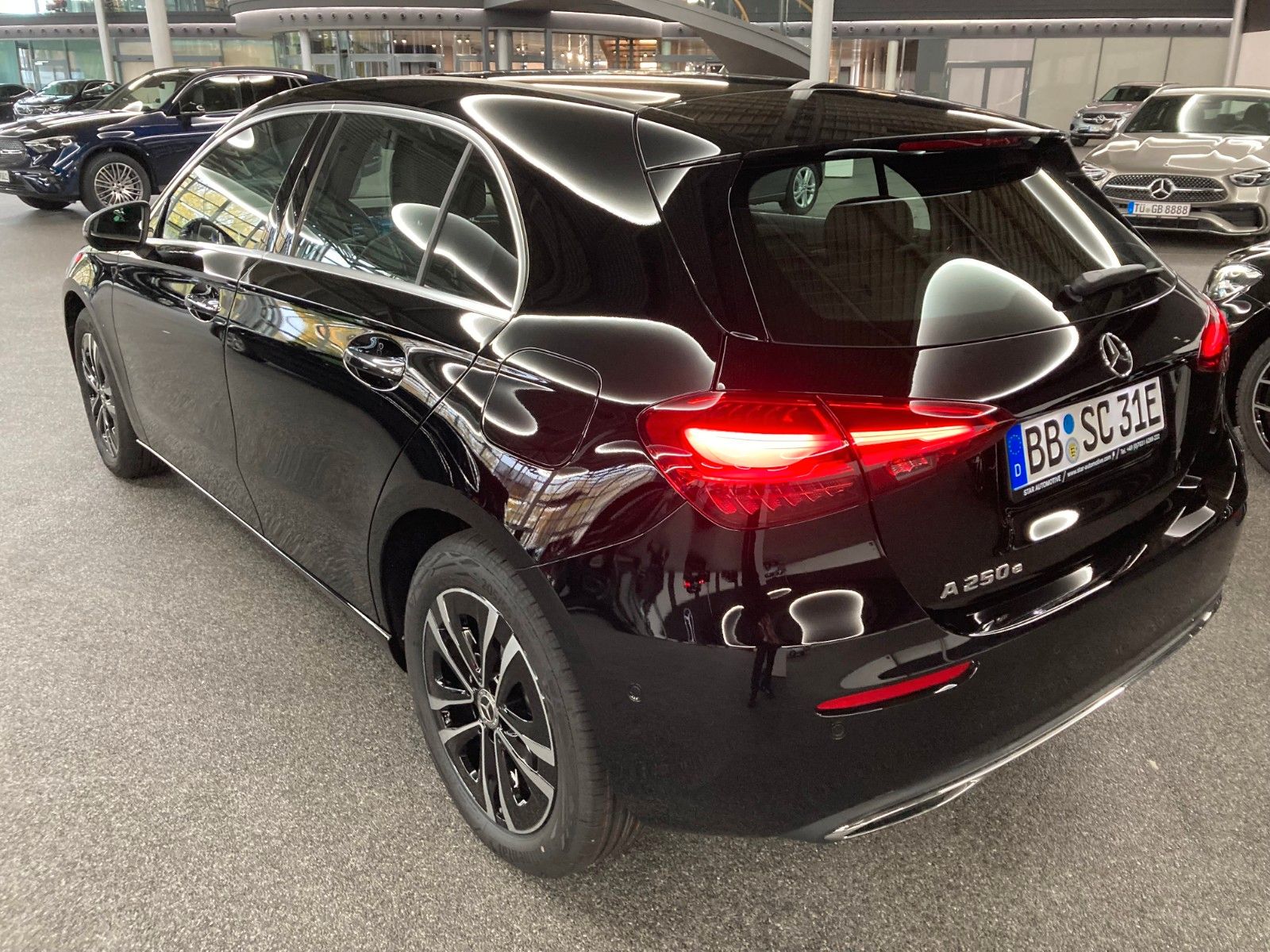 Mercedes-Benz A 250 e - Samsaru's Car Outlet