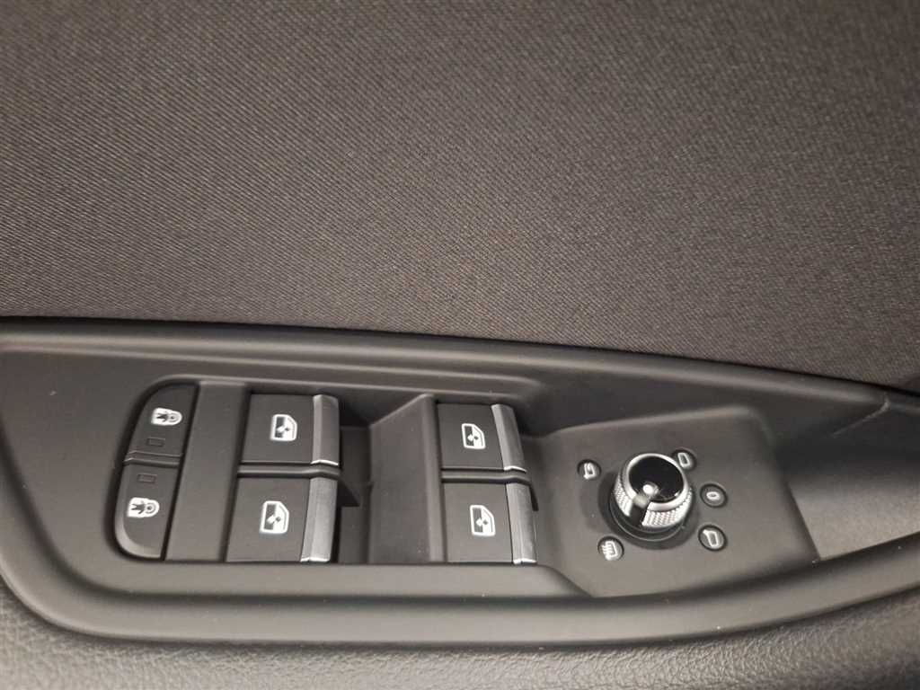 Audi A4 Avant S line 35 2.0 TFSI S-tronic - Samsaru's Car Outlet
