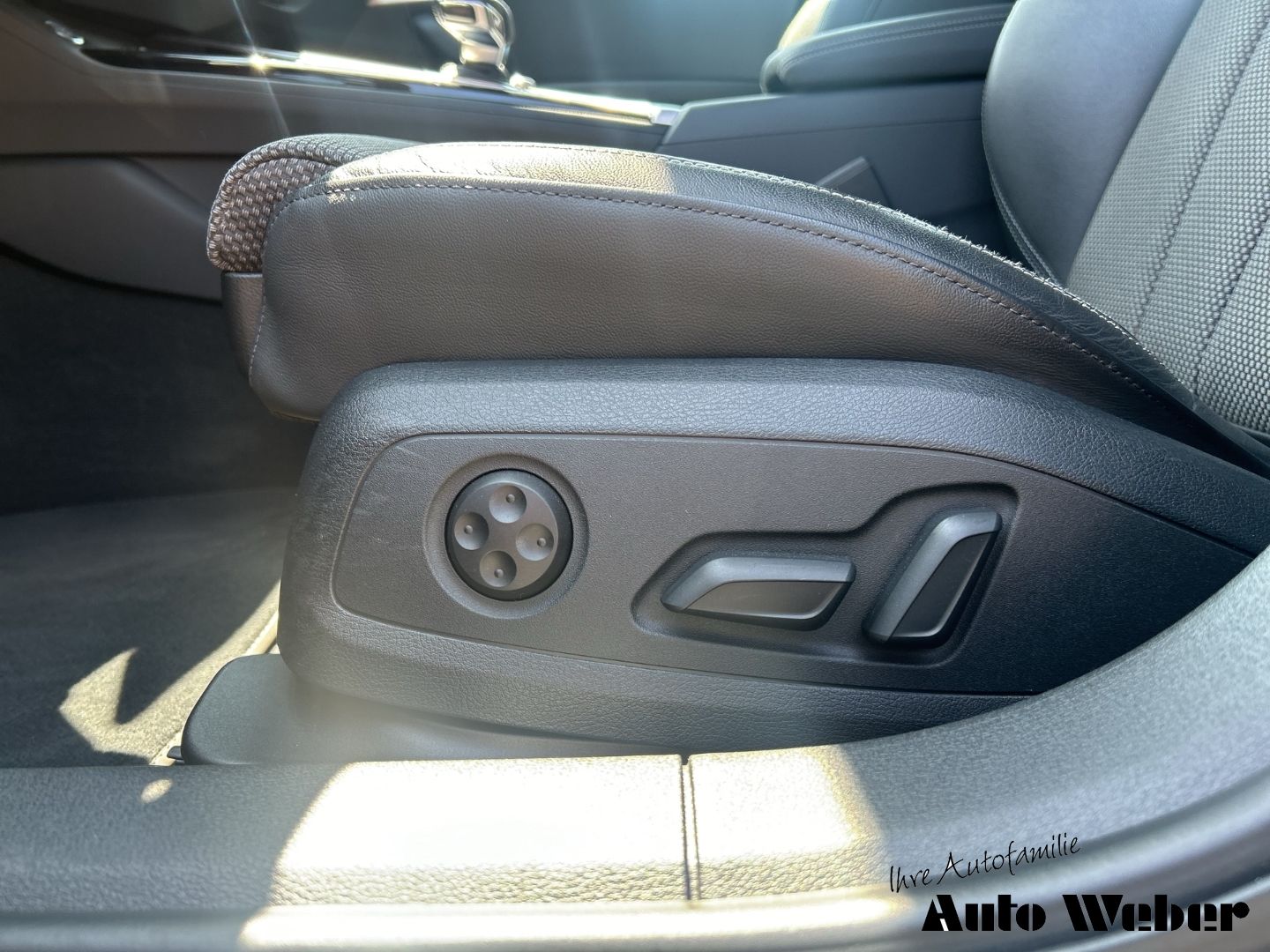 Audi A4 Avant 45TFSI S-Line Quattro - Samsaru's Car Outlet
