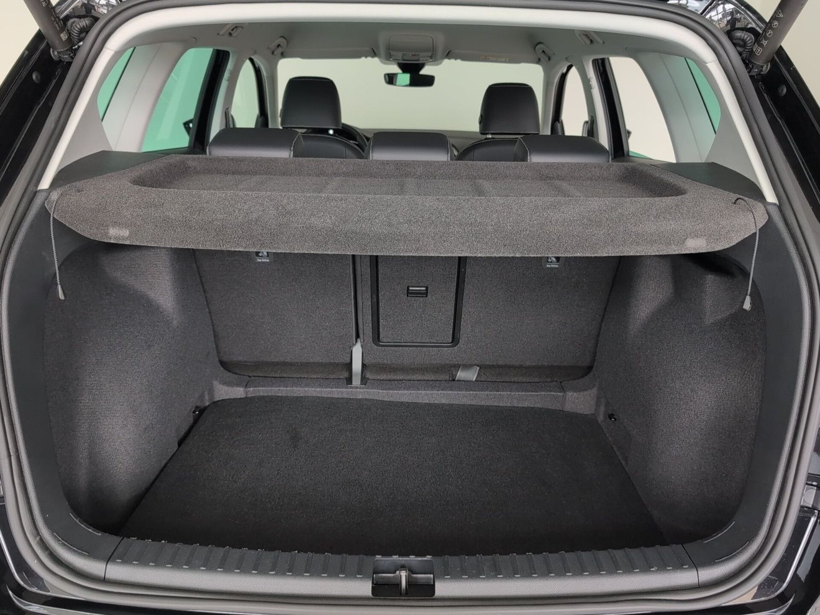 Seat Ateca 1.5 TSI DSG XPERIENCE Pa.:XL AHK-schw Navi