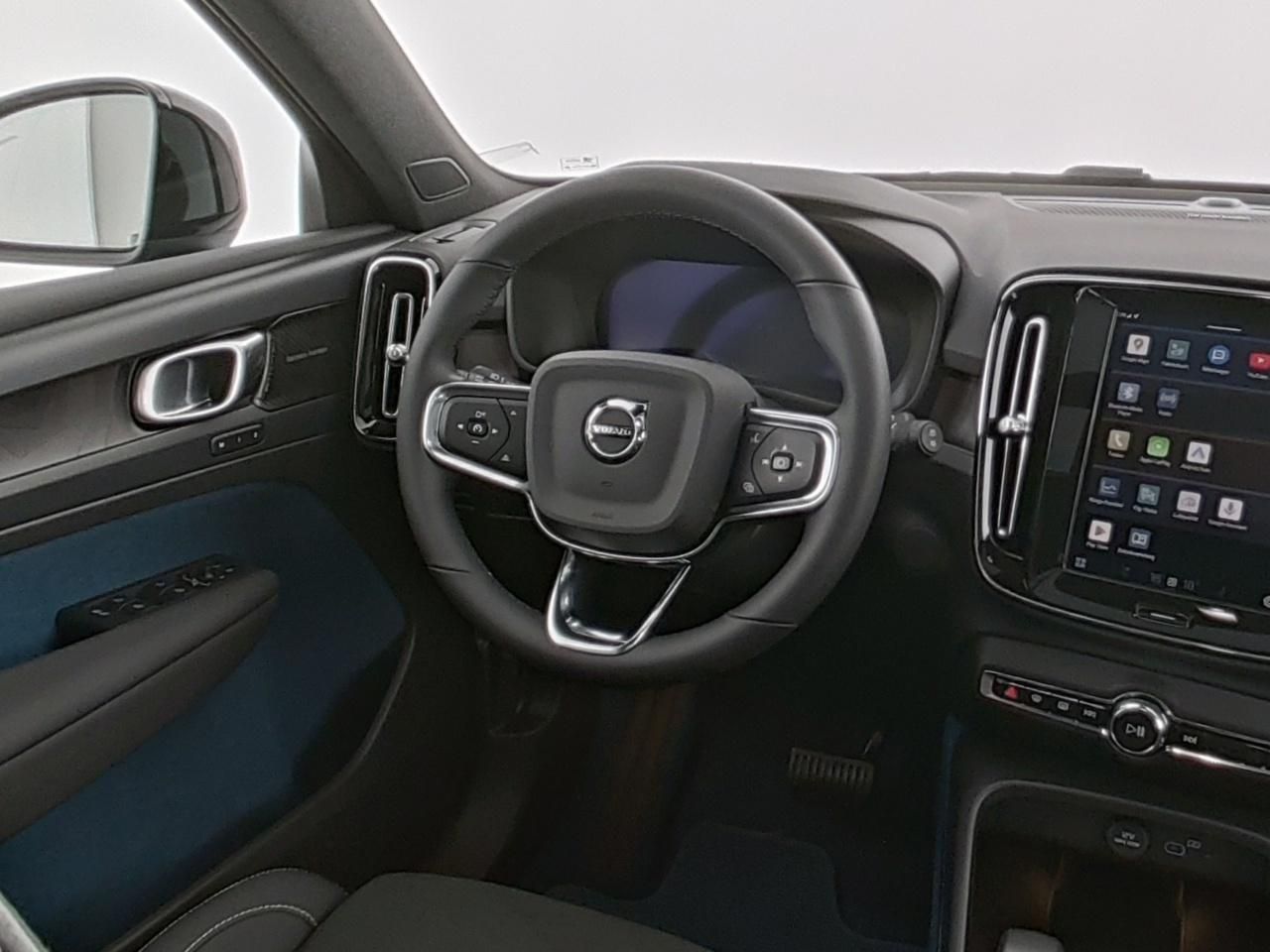 Volvo XC40 PURE ELECTRIC ULTIMATE AHK+LM 20''+MET+360°