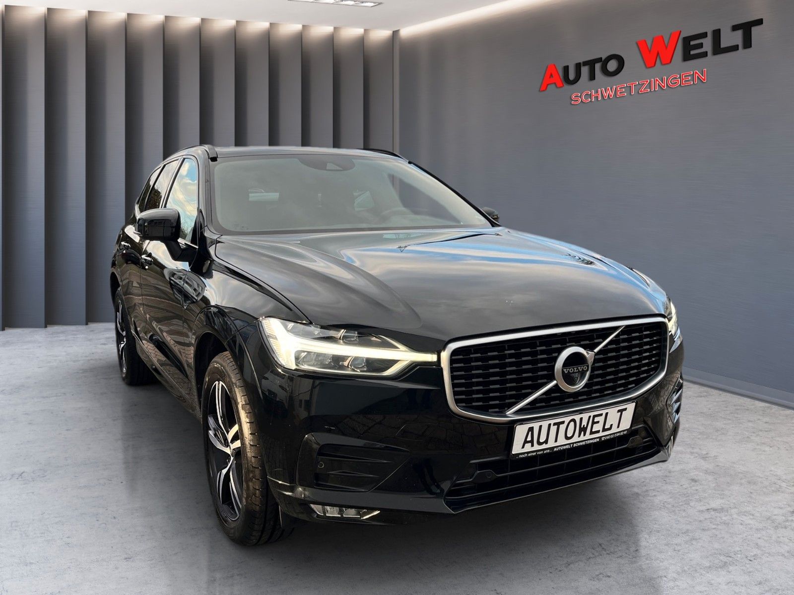 Volvo XC 60 R-Design - Samsaru's Car Outlet