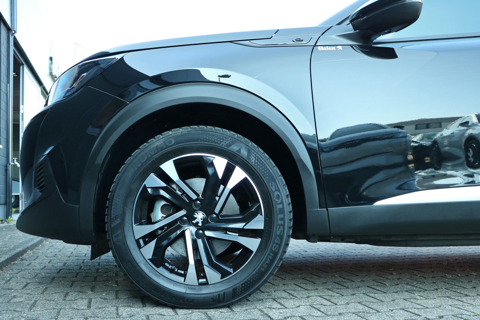 Peugeot E-2008 e-Allure - Samsaru's Car Outlet