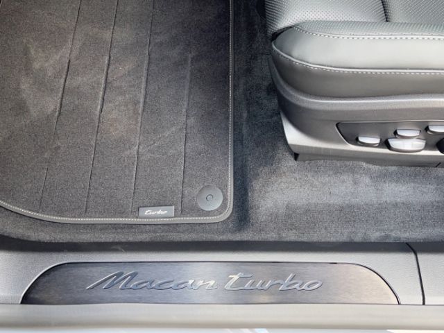 Porsche Macan Turbo