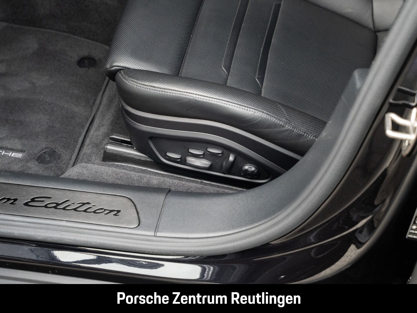 Porsche Panamera 4 E-Hybrid Platinum Edition HA-Lenkung