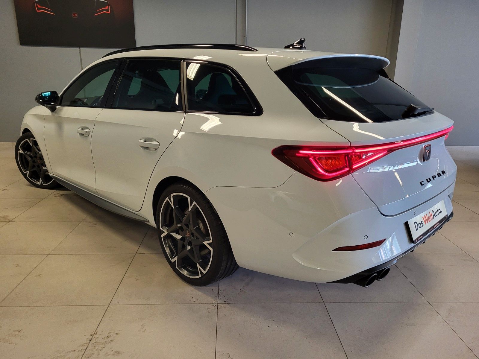 Cupra Leon VZ 2.0 TSI DSG 4Drive - Samsaru's Car Outlet