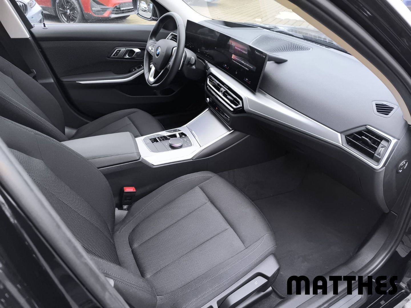 BMW 320 d xDrive Lendenwirbelstütze Ambiente-Beleuch