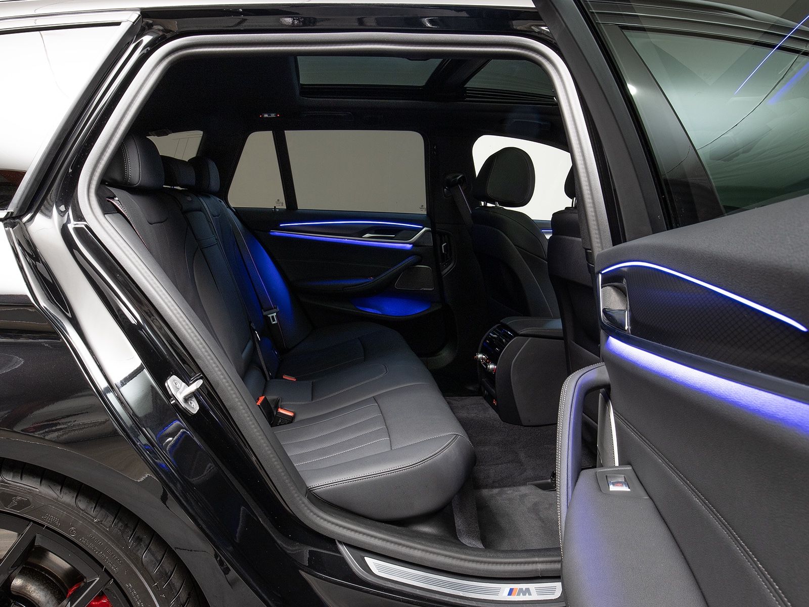 BMW 530d Touring M-Sport 360°StandH.HuD Laser H&K...