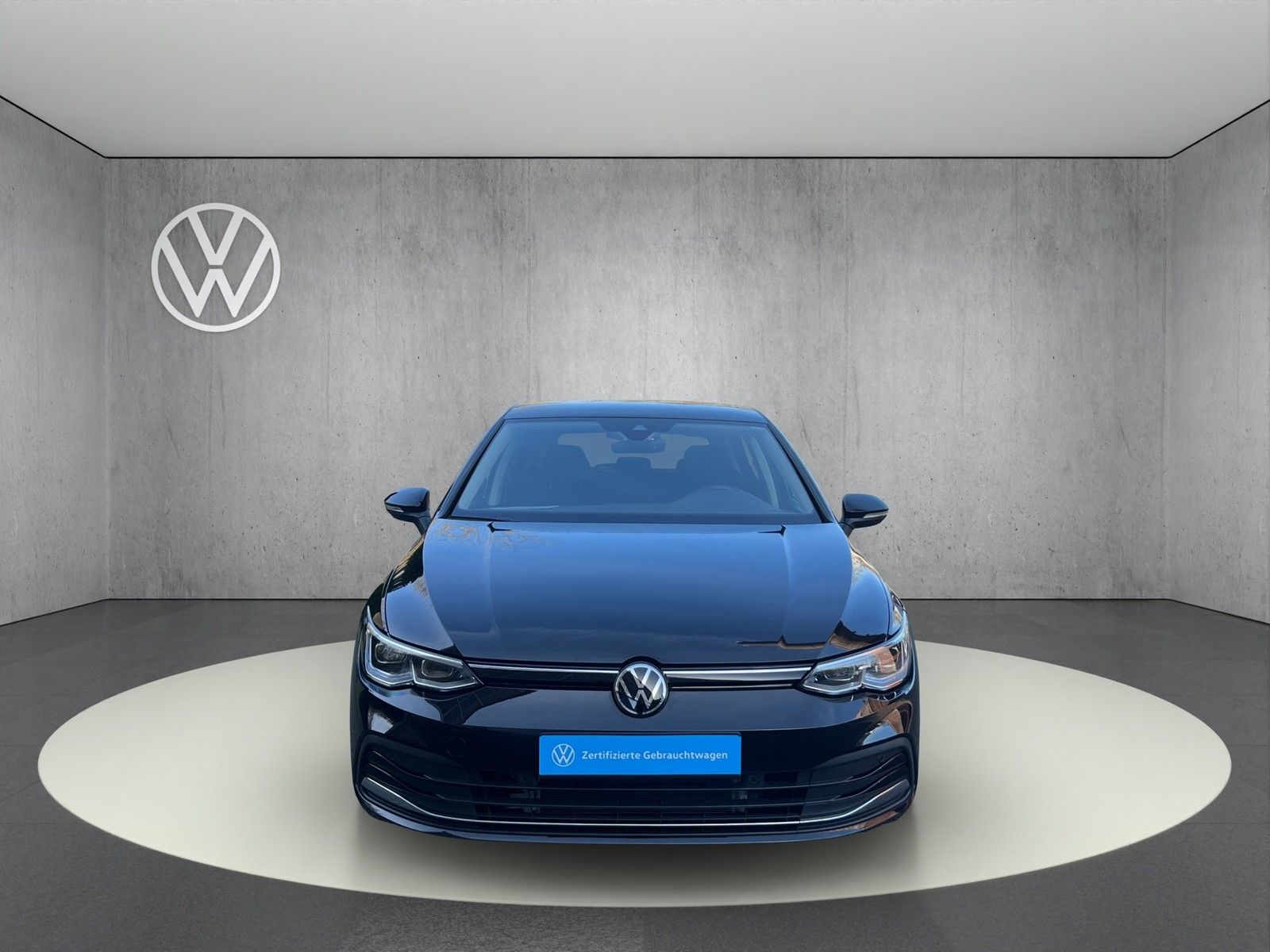 Volkswagen Golf VIII 1.5 eTSI Move - Samsaru's Car Outlet